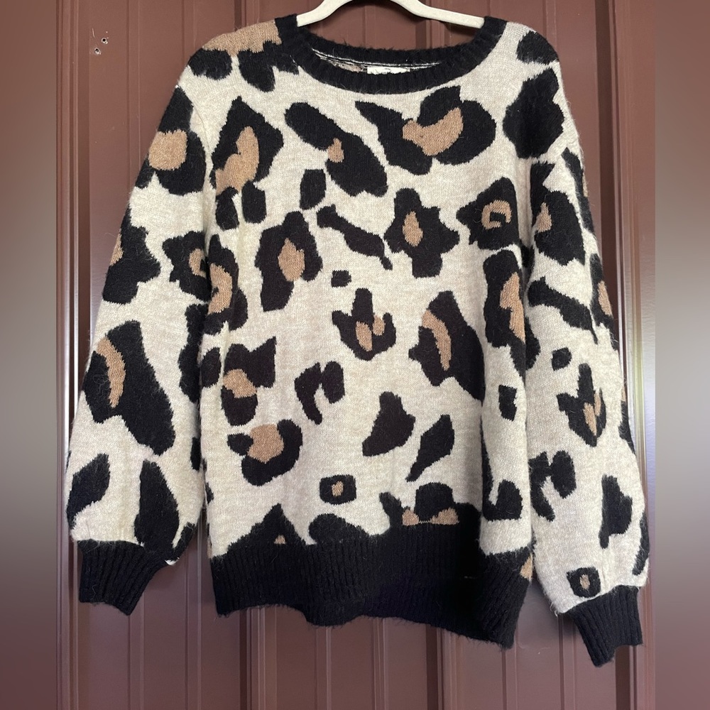 Entro  Leopard Animal Print Oversized Soft Fuzzy Sweater